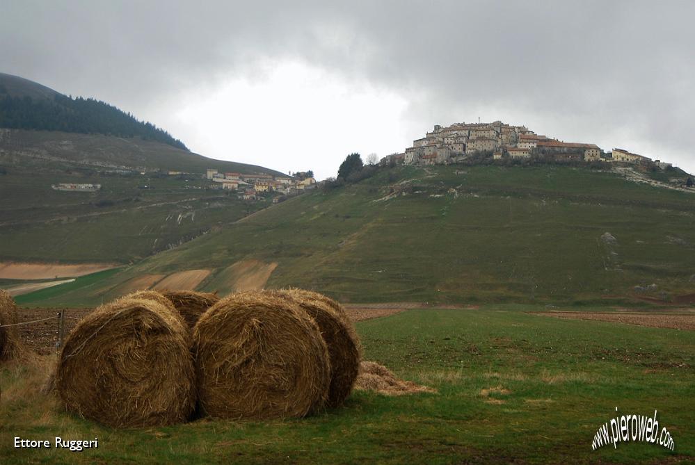 3 - Castelluccio di Norcia.JPG